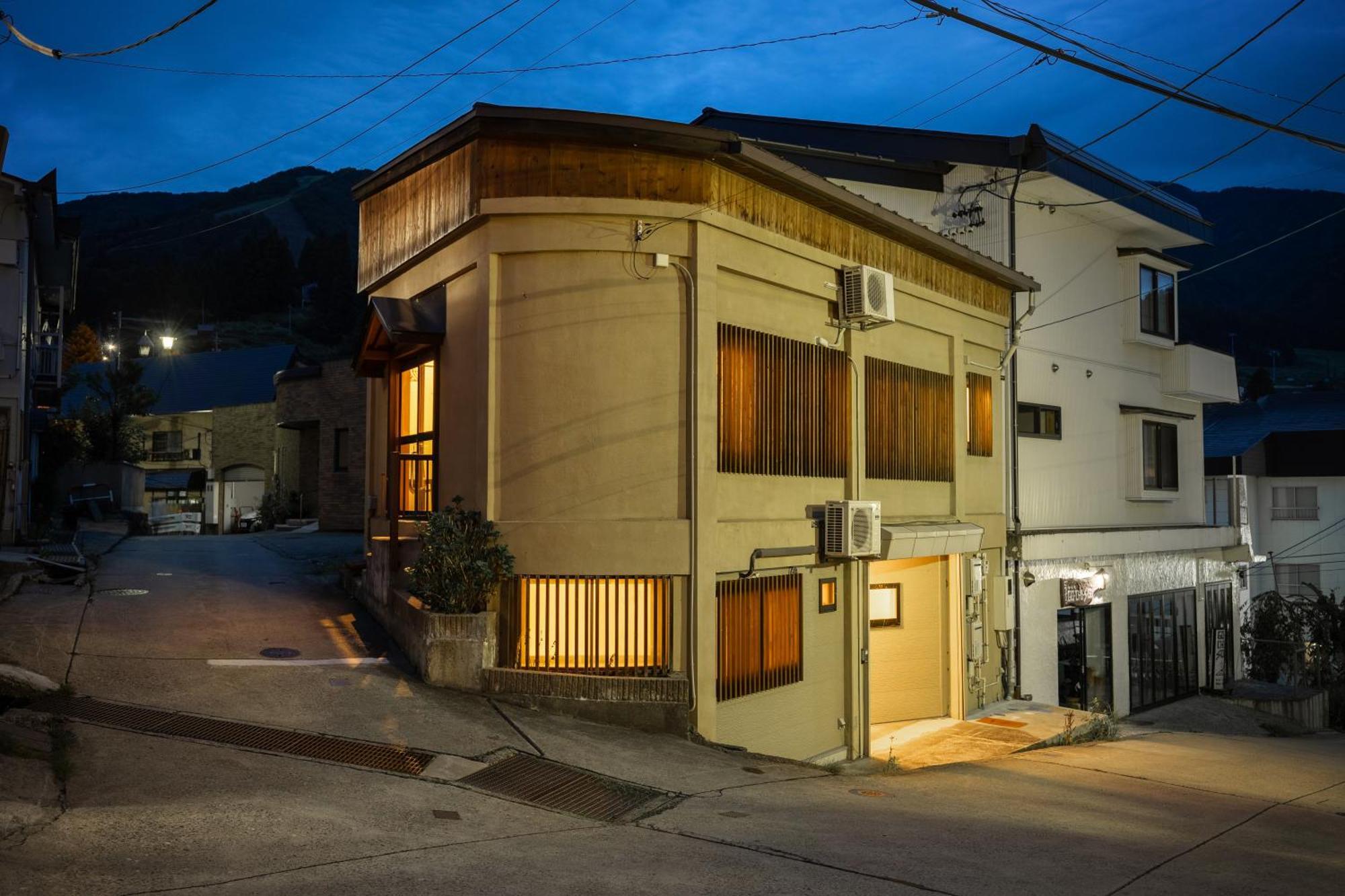 Corner House Apartment Nozawa Luaran gambar