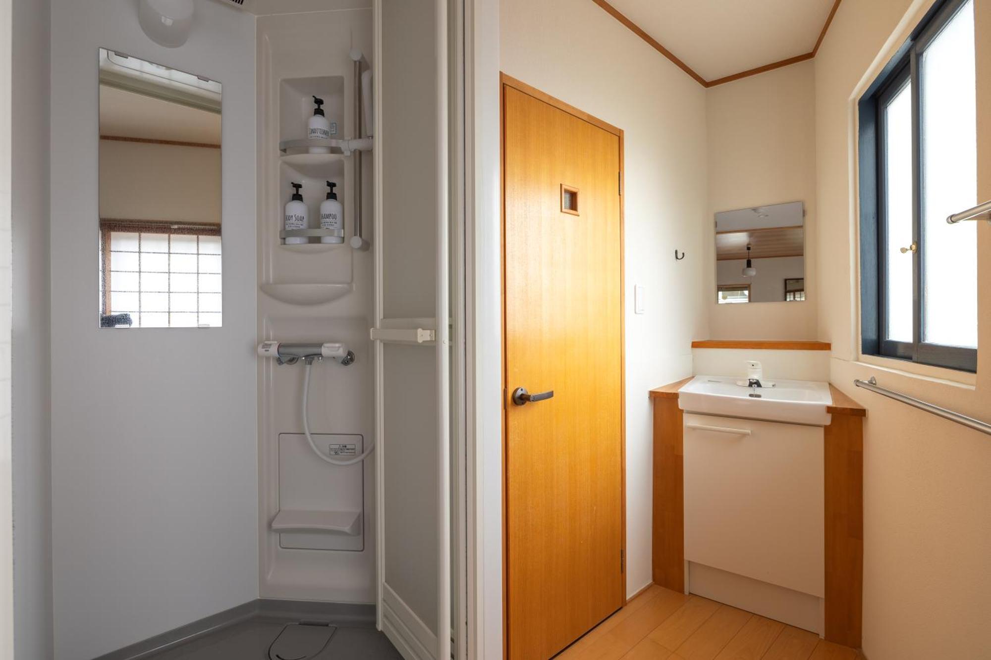 Corner House Apartment Nozawa Luaran gambar